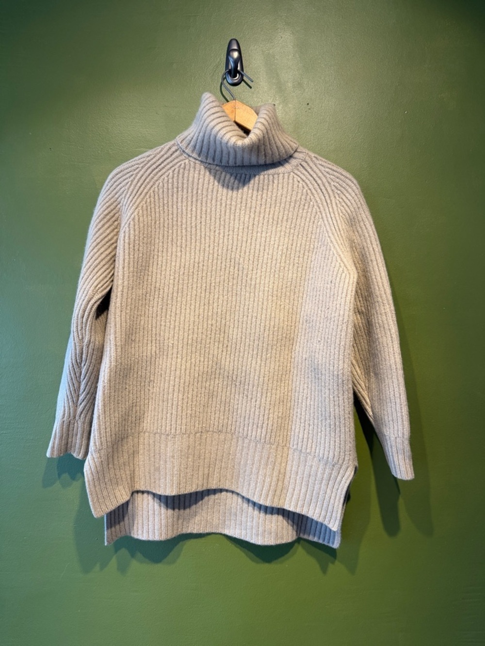 Naadam Studio Cashmere Ribbed Turtleneck Sweater